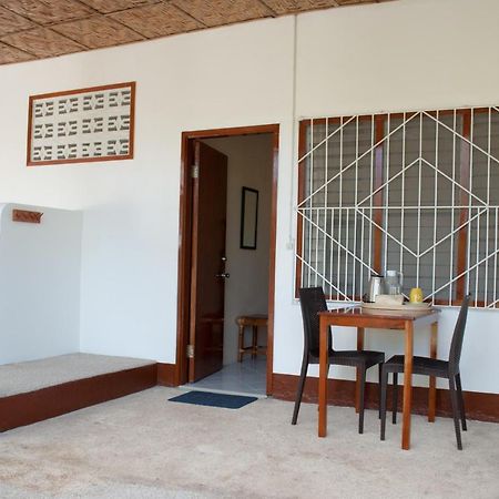 Divers Lodge Moalboal Exterior photo